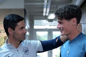 新援加盟！阿森纳官网晒照，记录诺尔高在俱乐部的第一天