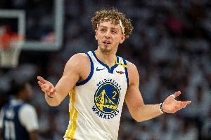 科尔谈二阵容控球策略：我喜欢有多名控球手 这也是霍福德的优势