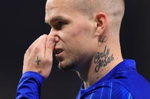 BBC记者：切尔西想要6000万镑以上赞助，穆德里克仍在单独训练