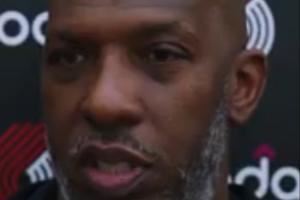 比卢普斯：杨瀚森上一场的表现毫无预兆 像火箭一样突然升空🚀