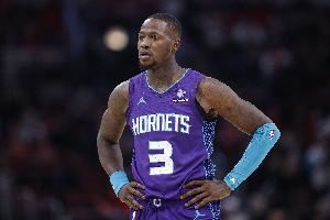 同伙下注赢钱后 将超20万美元现金直接送到了罗齐尔家中