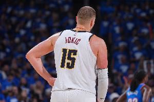 连续4场三双！约基奇：我只是努力用正确的方式打球 并希望顺遂