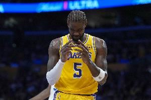 湖人战开拓者首发：斯玛特 克内克特 拉拉维亚 八村塁 艾顿