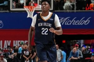 12分8板7助4断!阿尔瓦拉多:管理层看到了奎因潜力现在效果显著